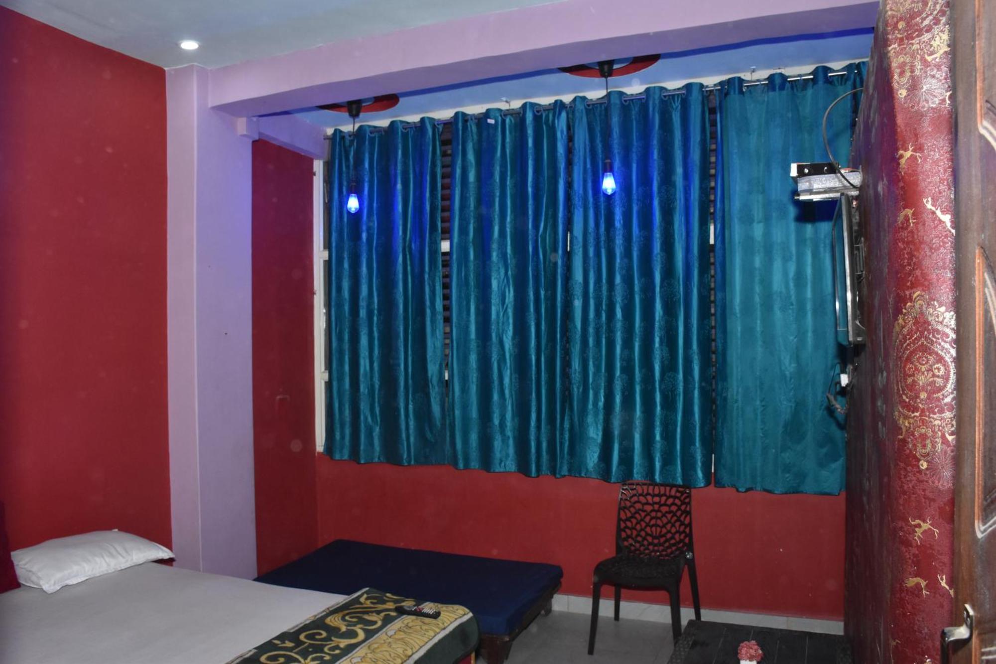 Veda'S Grand P.G Hotel Varanasi Exterior foto